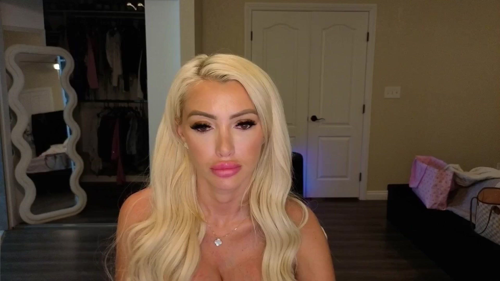 Gallery image thumbnail from AaliyahRosee's myfreecams stream on, 08/30/2025, 05:41 image 7 of 20