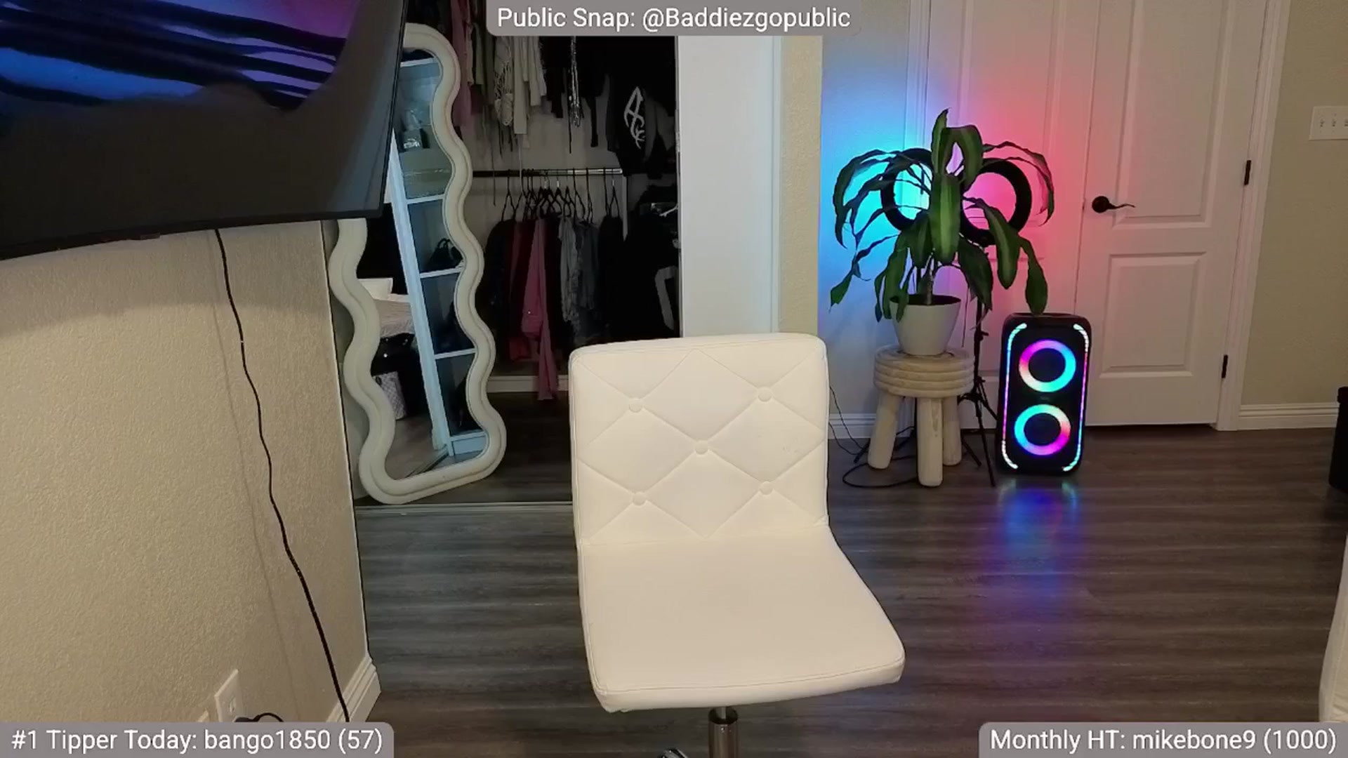 Gallery image thumbnail from AaliyahRosee's myfreecams stream on, 10/12/2025, 02:37 image 20 of 20