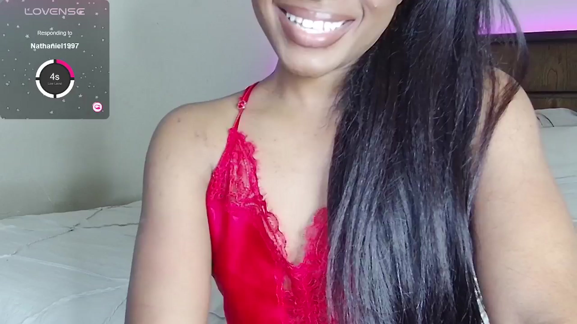 Gallery image thumbnail from AaliyahT's myfreecams stream on, 04/08/2024, 04:36 image 18 of 20