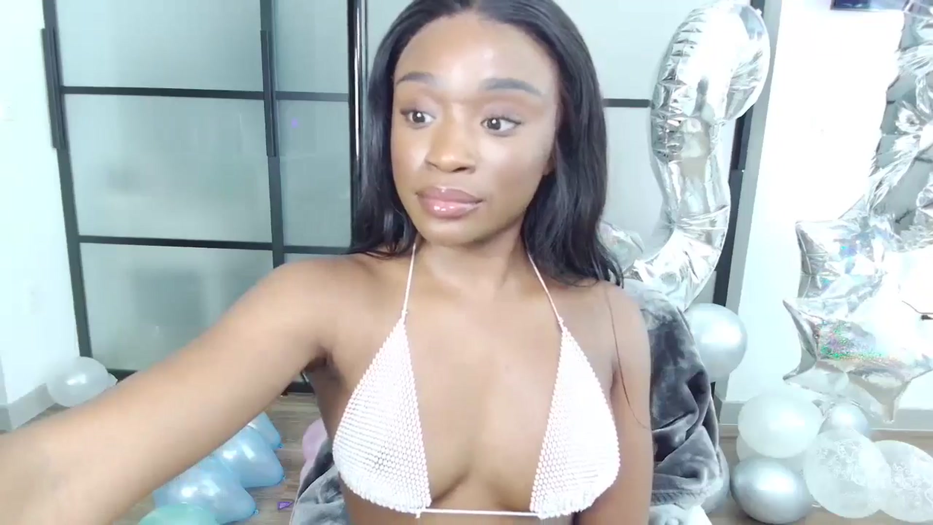 Gallery image thumbnail from AaliyahT's myfreecams stream on, 07/29/2024, 21:41 image 4 of 20