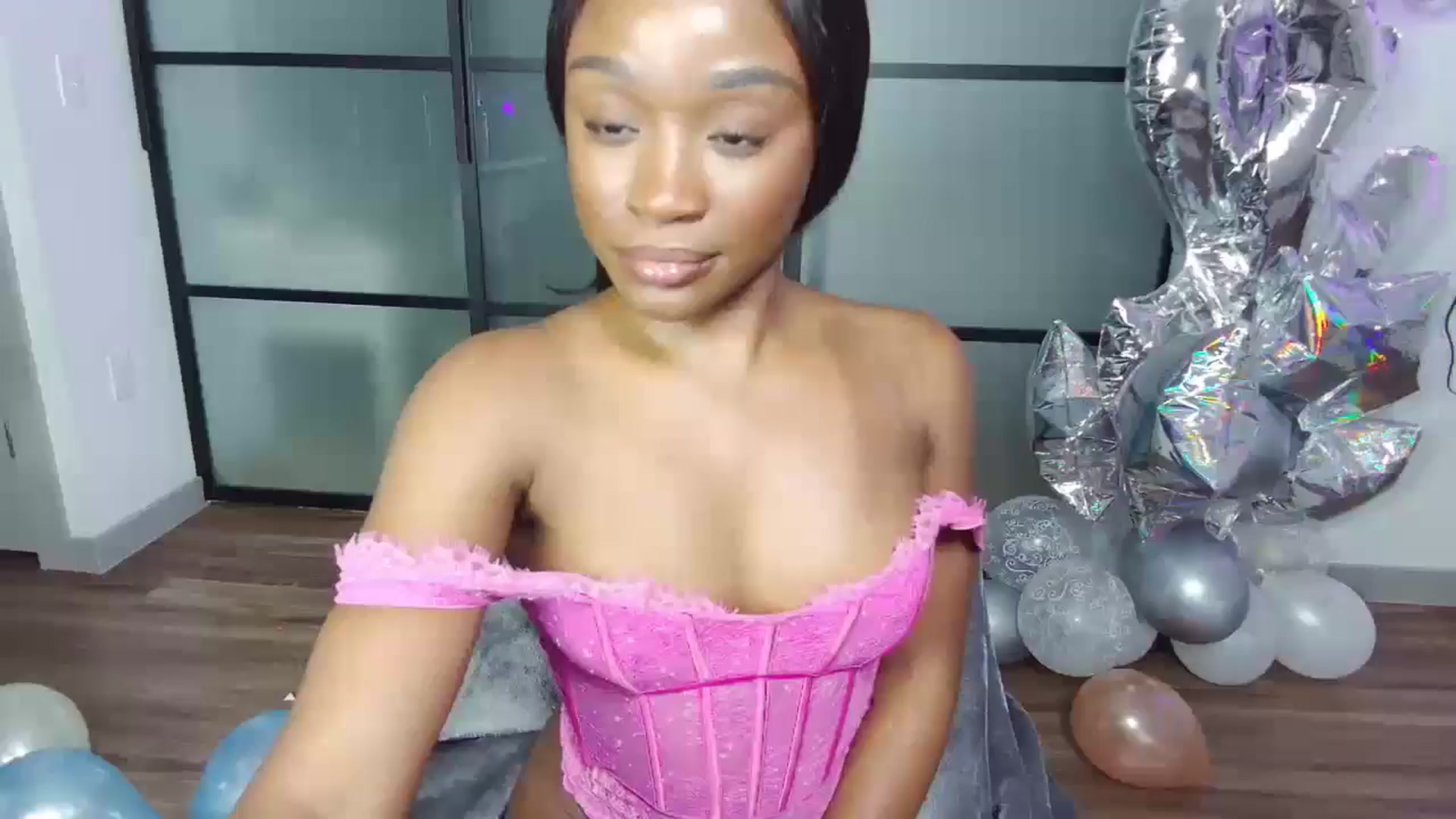 Gallery image thumbnail from AaliyahT's myfreecams stream on, 07/30/2024, 08:09 image 9 of 20