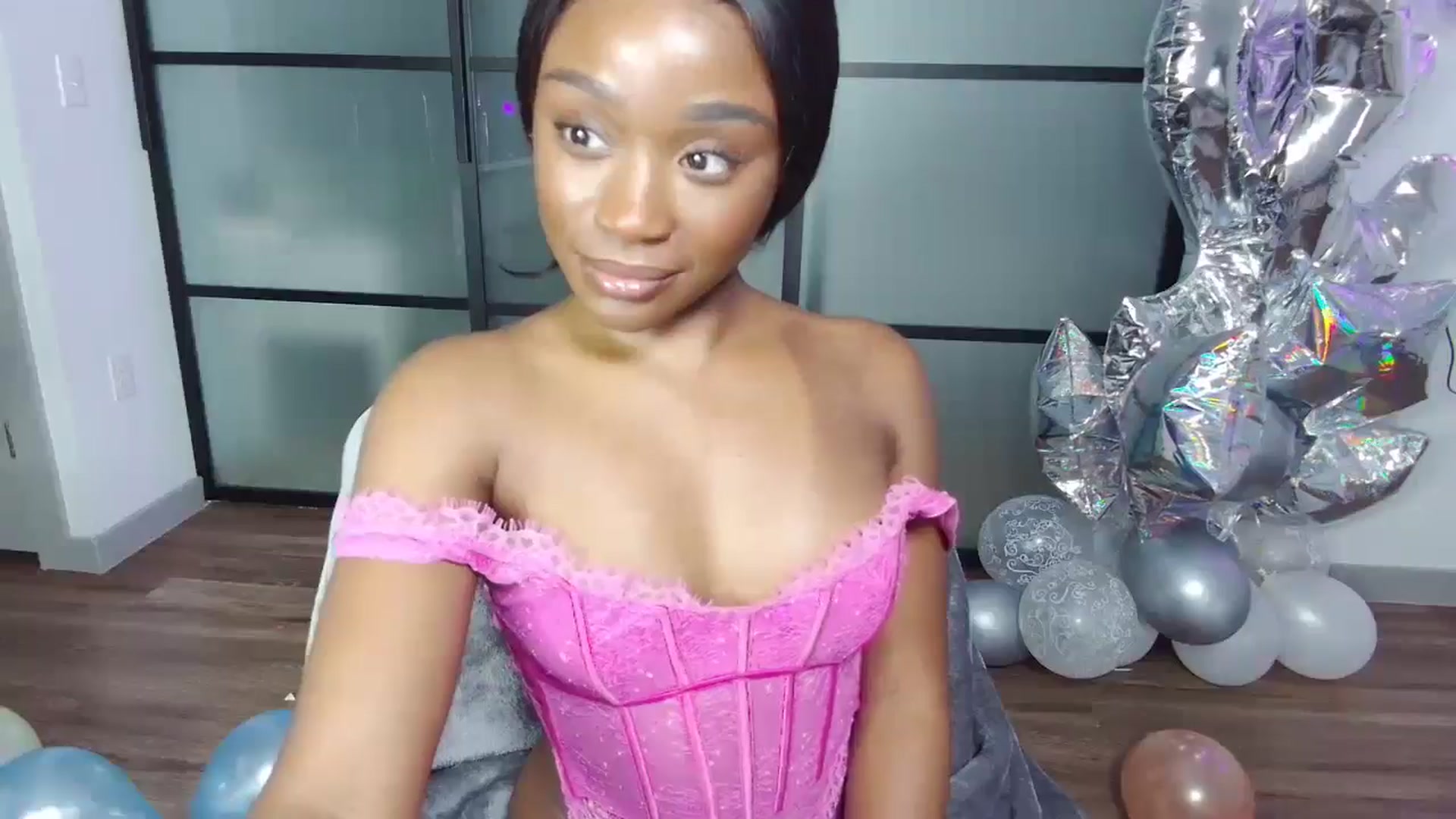 Gallery image thumbnail from AaliyahT's myfreecams stream on, 07/30/2024, 08:09 image 18 of 20