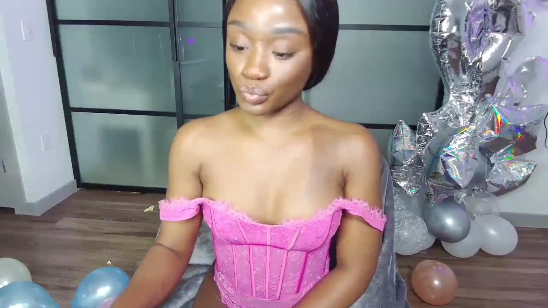 Gallery image thumbnail from AaliyahT's myfreecams stream on, 07/30/2024, 08:09 image 12 of 20