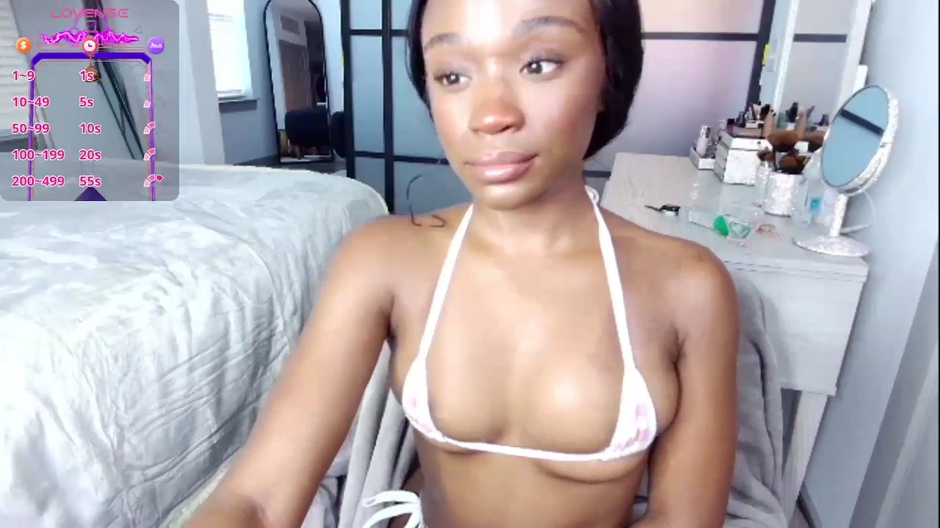 Gallery image thumbnail from AaliyahT's myfreecams stream on, 10/13/2024, 18:55 image 2 of 20