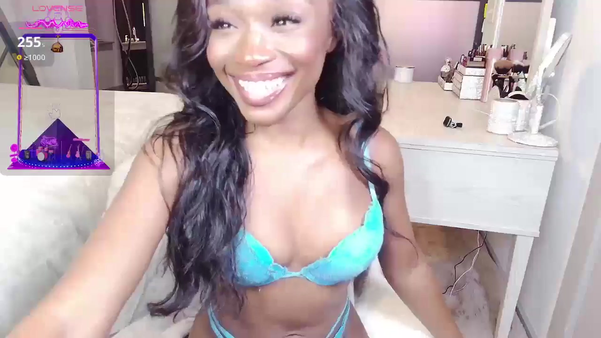 Gallery image thumbnail from AaliyahT's myfreecams stream on, 11/06/2024, 03:01 image 17 of 20