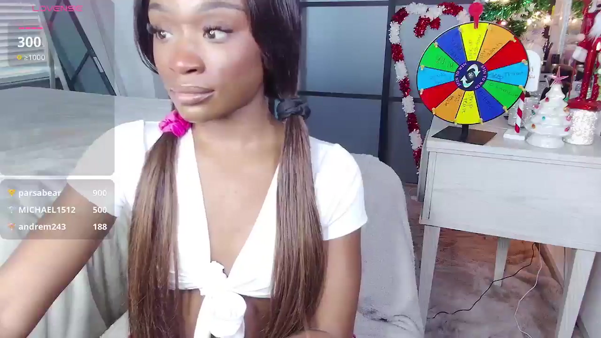 Gallery image thumbnail from AaliyahT's myfreecams stream on, 12/20/2024, 19:09 image 12 of 20