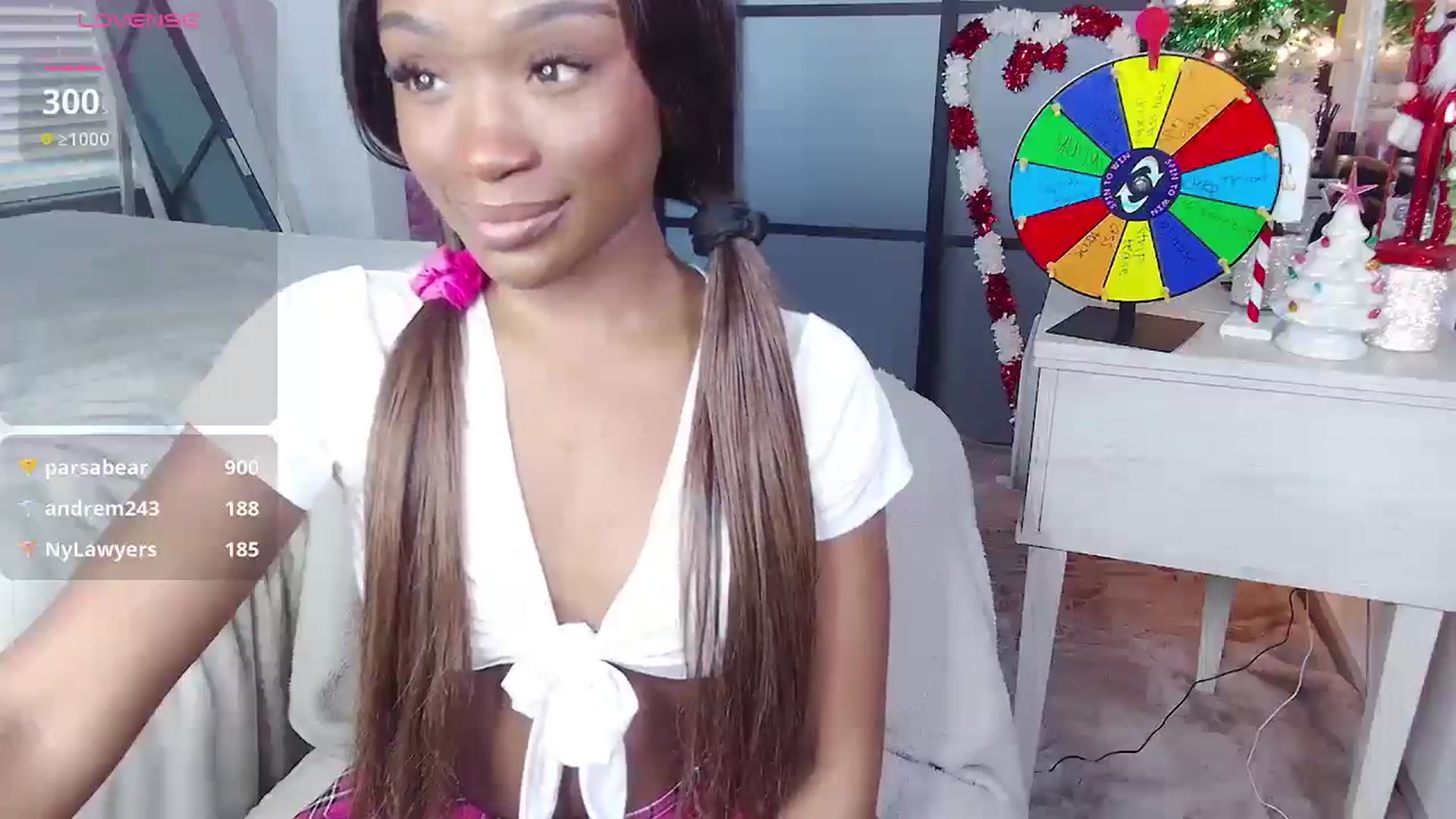 Gallery image thumbnail from AaliyahT's myfreecams stream on, 12/20/2024, 19:09 image 9 of 20