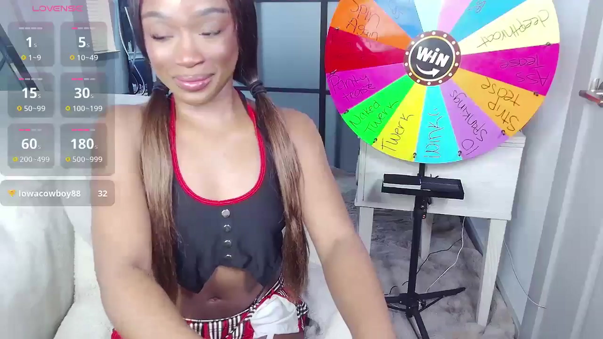 Gallery image thumbnail from AaliyahT's myfreecams stream on, 12/31/2024, 17:59 image 2 of 20