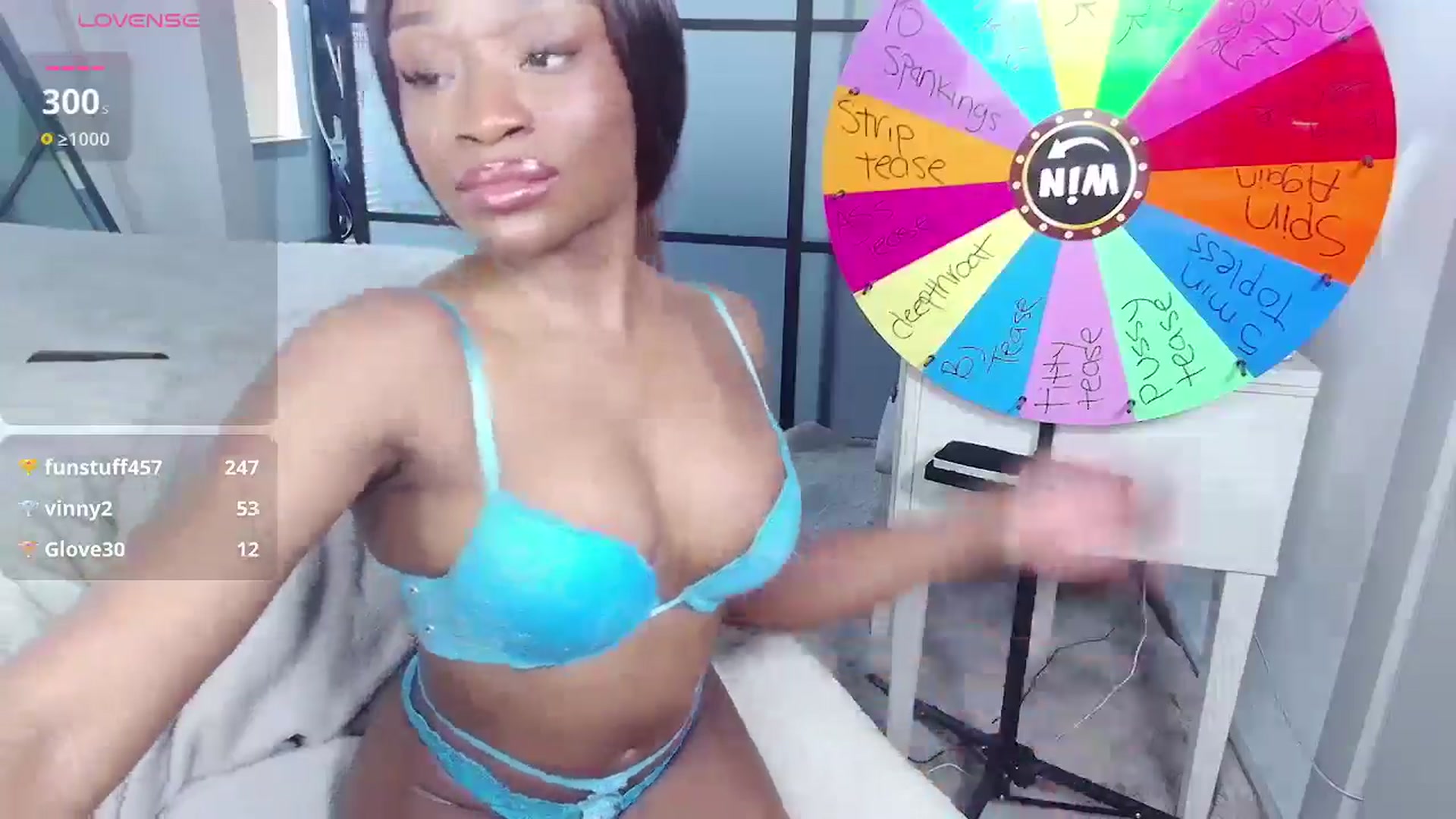 Gallery image thumbnail from AaliyahT's myfreecams stream on, 01/01/2025, 18:41 image 14 of 20