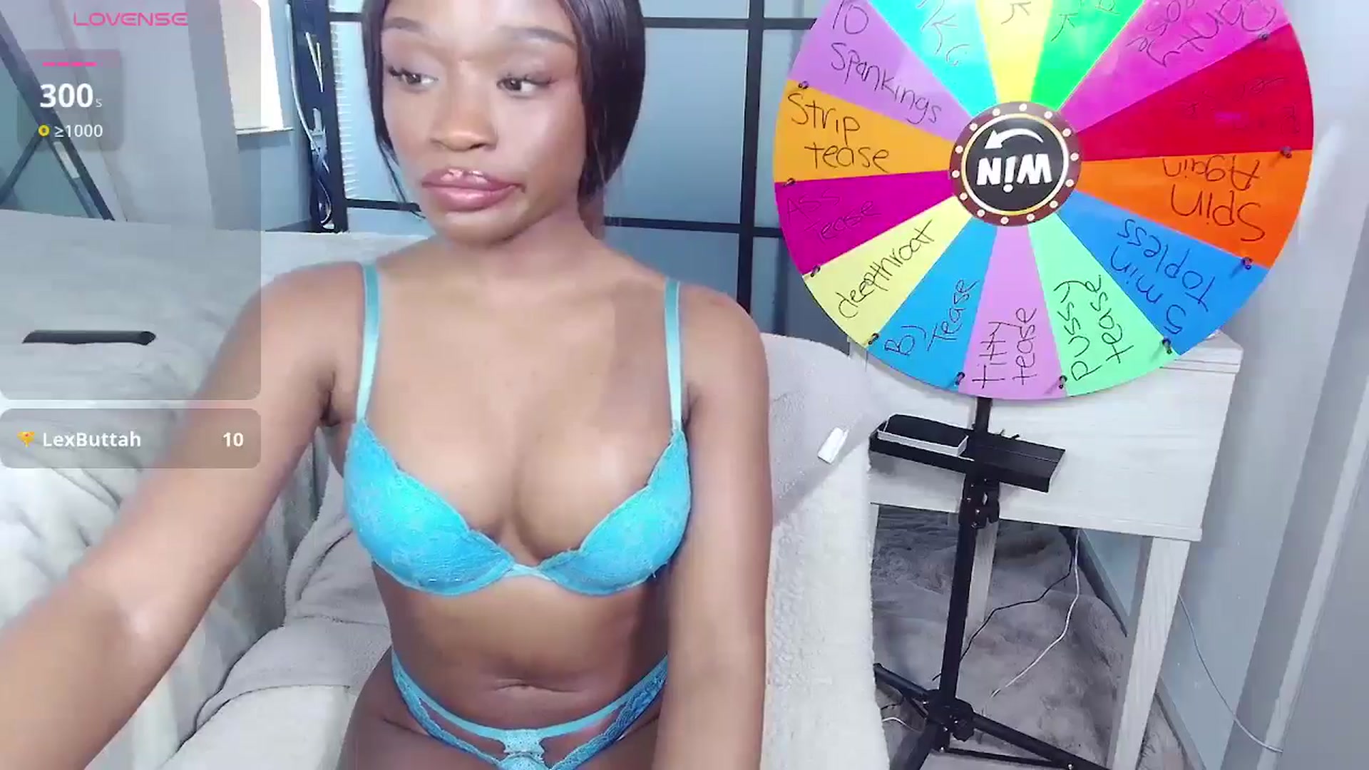 Gallery image thumbnail from AaliyahT's myfreecams stream on, 01/01/2025, 19:09 image 13 of 20