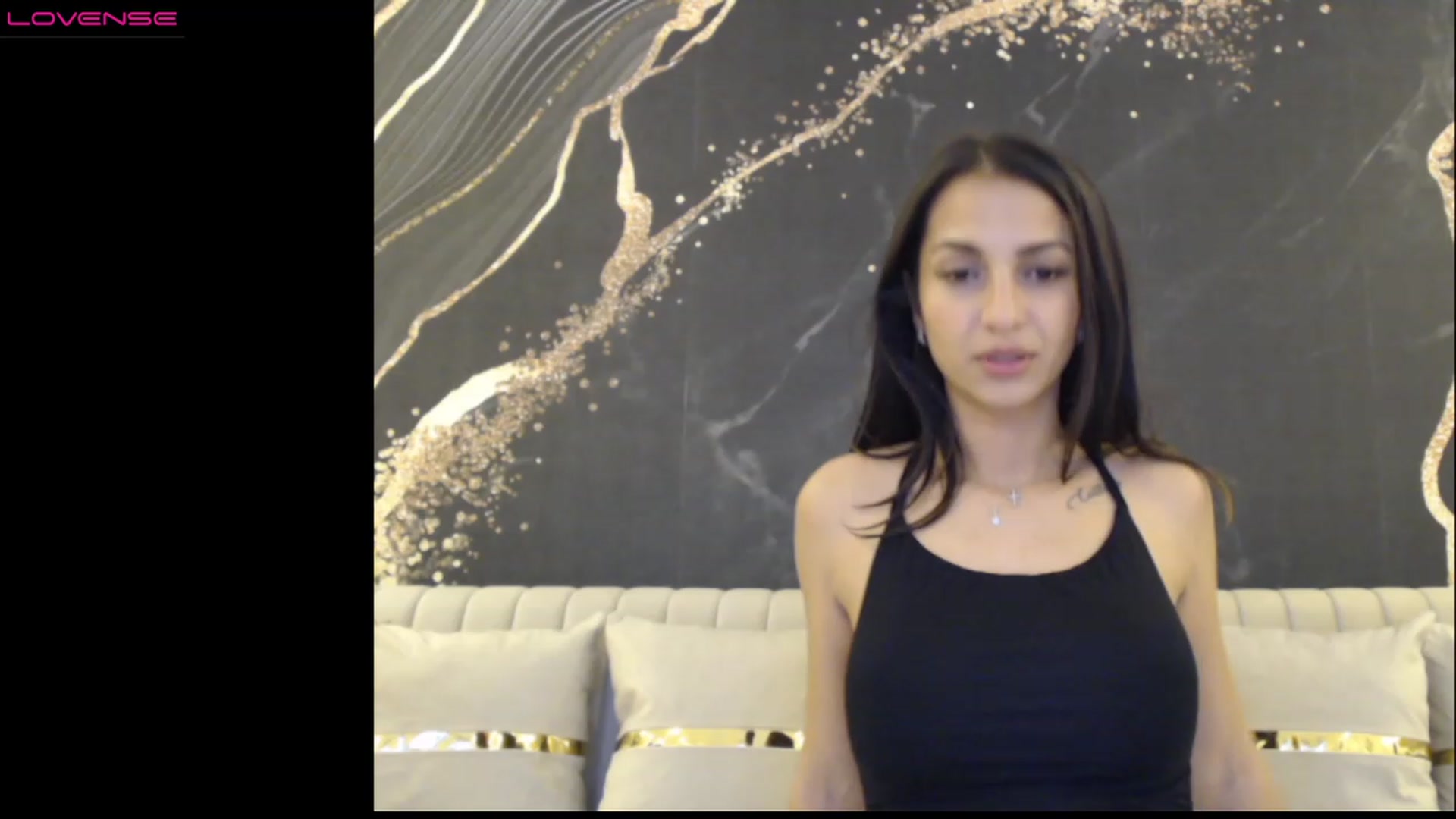 Gallery image thumbnail from Aana_lise's myfreecams stream on, 03/15/2023, 21:45 image 4 of 20