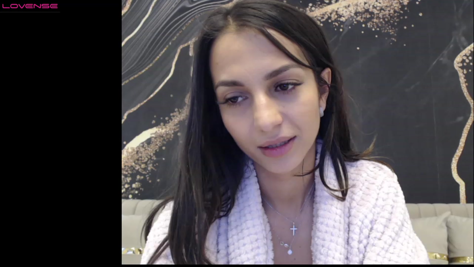Gallery image thumbnail from Aana_lise's myfreecams stream on, 03/16/2023, 07:37 image 2 of 20