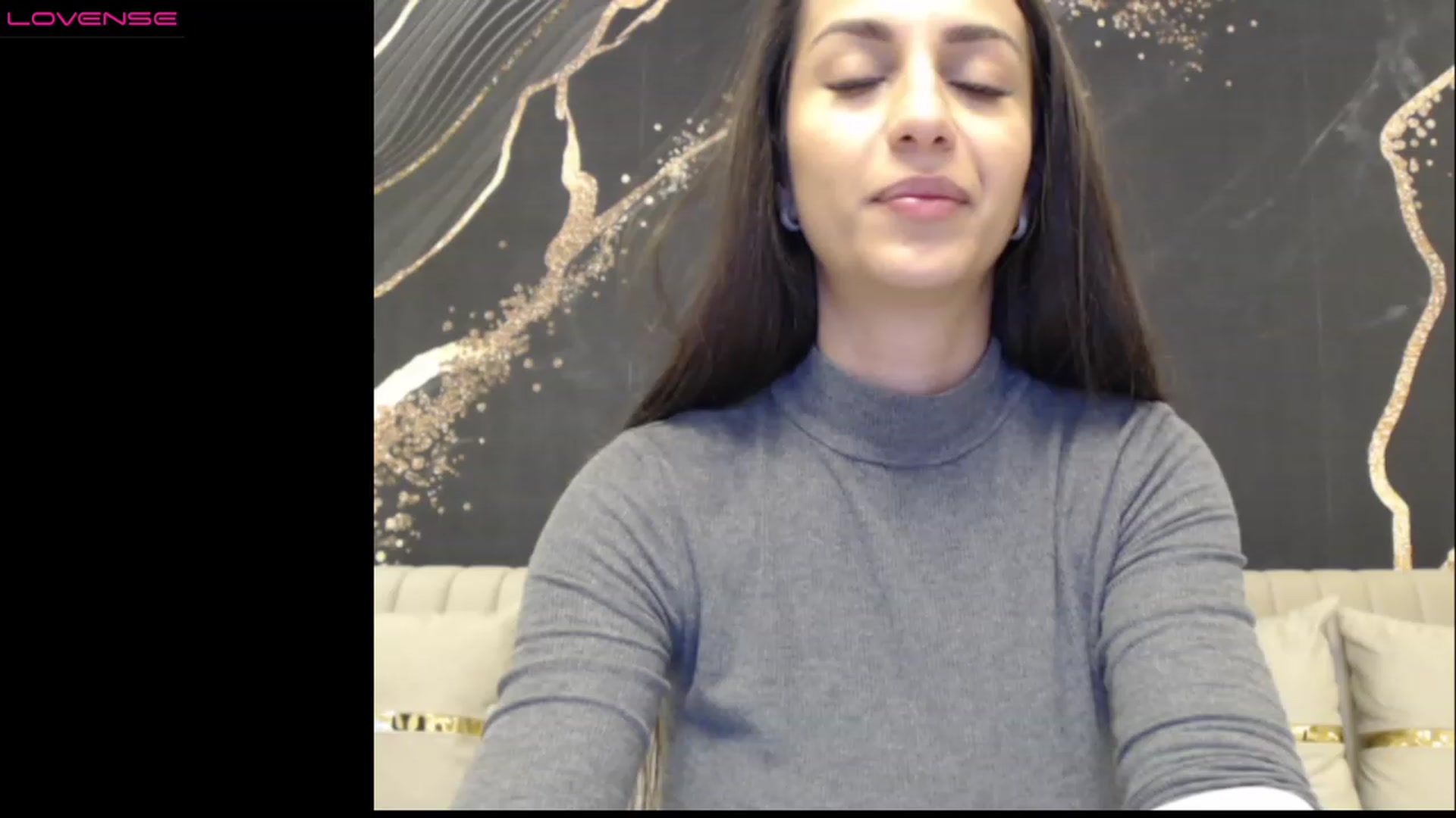 Gallery image thumbnail from Aana_lise's myfreecams stream on, 03/16/2023, 23:04 image 3 of 20