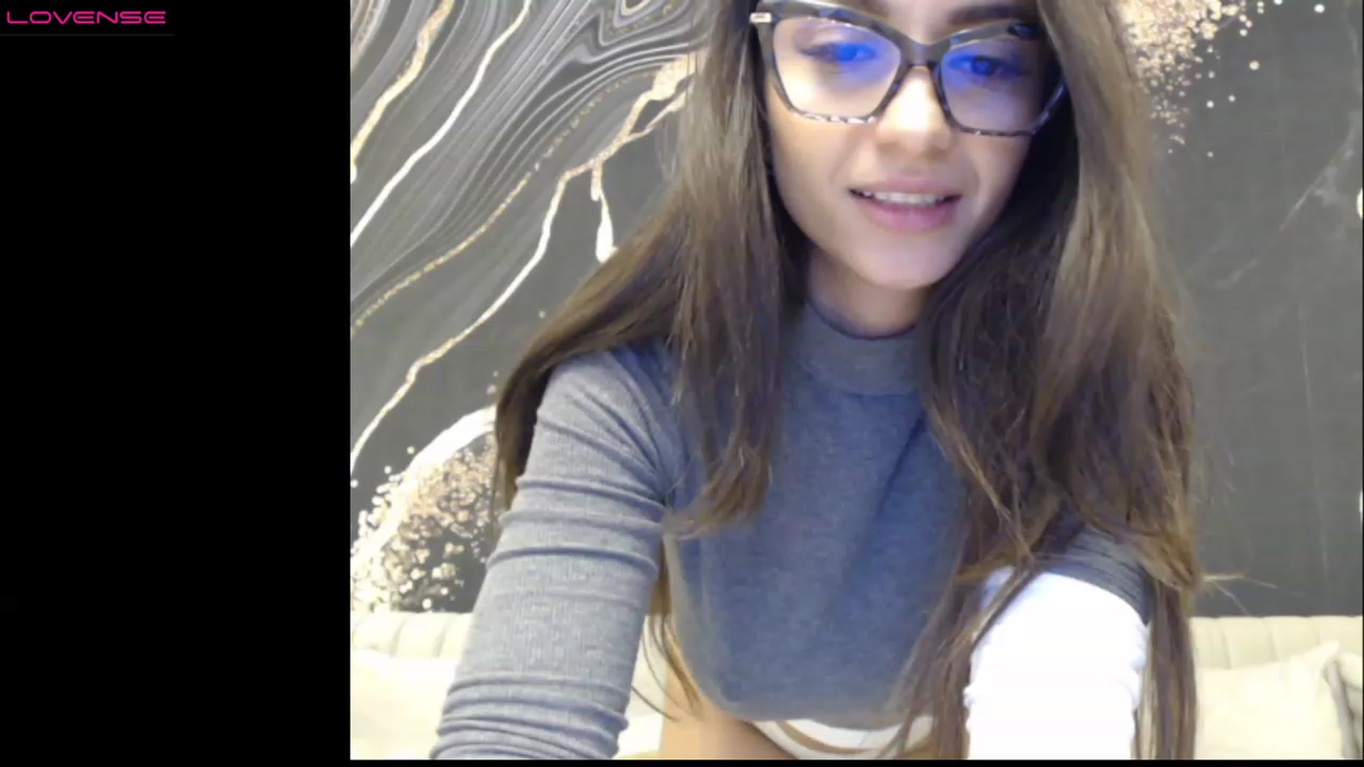 Gallery image thumbnail from Aana_lise's myfreecams stream on, 03/16/2023, 23:04 image 10 of 20