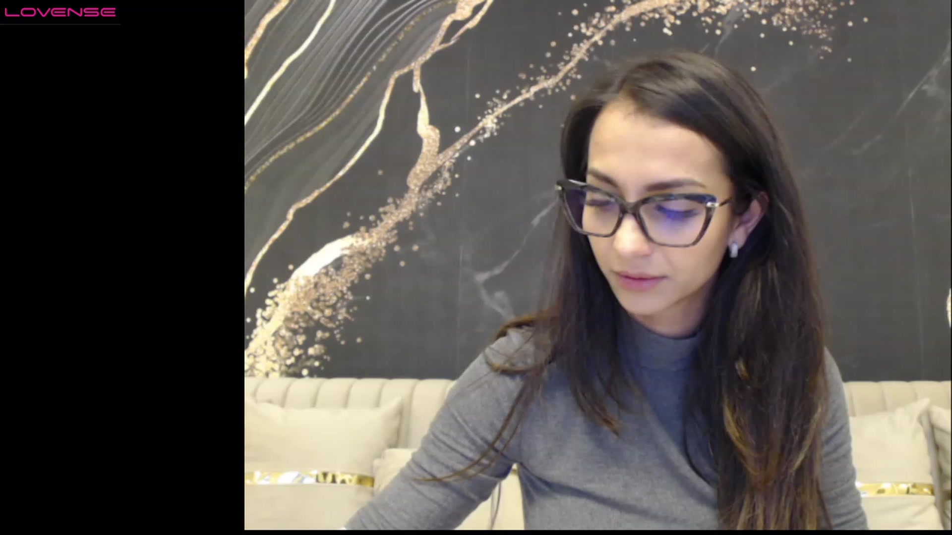 Gallery image thumbnail from Aana_lise's myfreecams stream on, 03/16/2023, 23:04 image 17 of 20