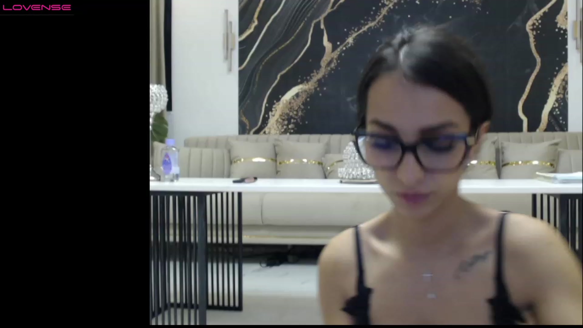 Gallery image thumbnail from Aana_lise's myfreecams stream on, 03/17/2023, 20:56 image 13 of 20