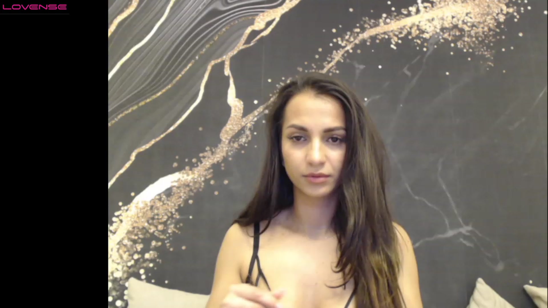 Gallery image thumbnail from Aana_lise's myfreecams stream on, 03/20/2023, 20:54 image 14 of 20