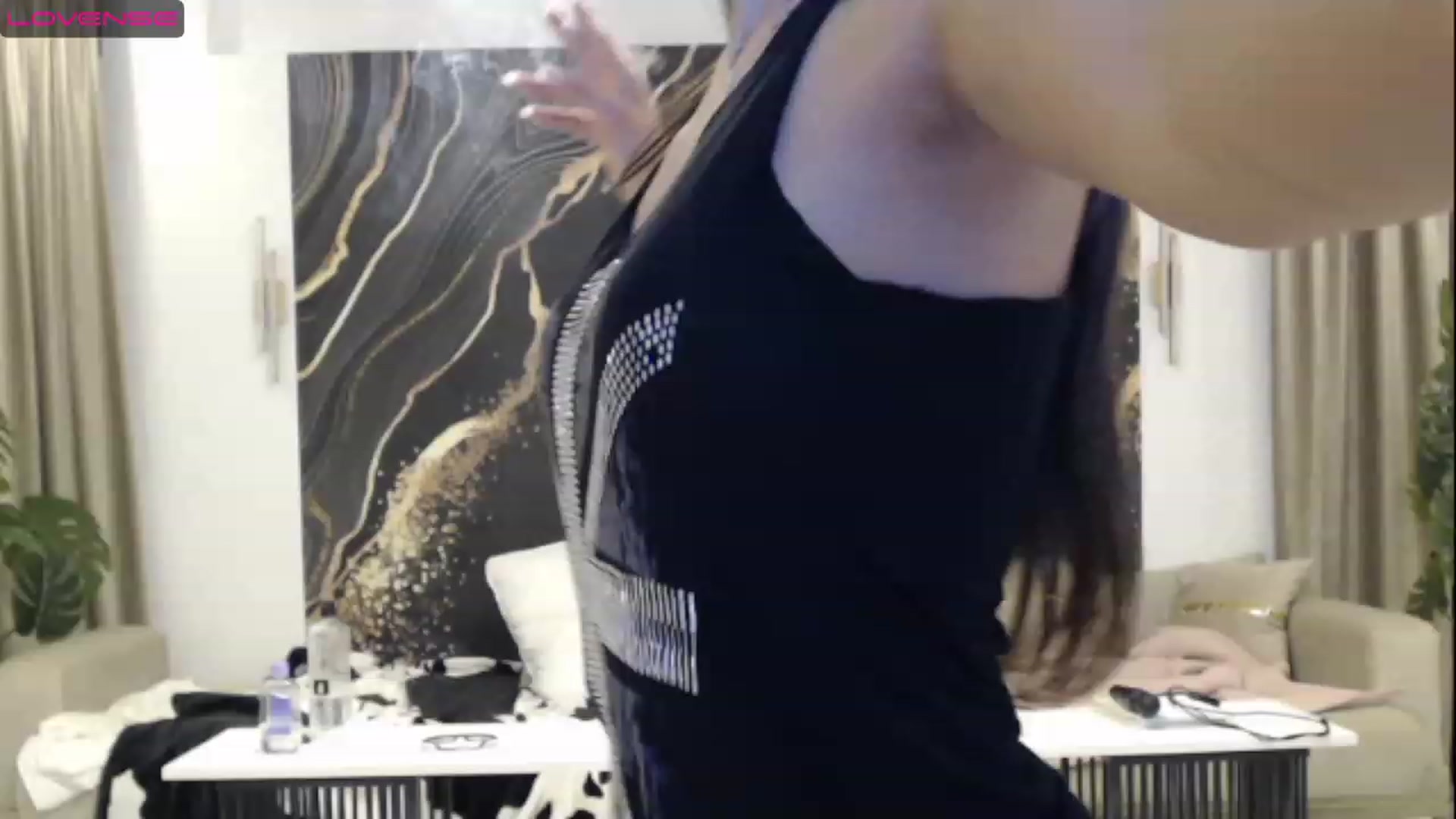 Gallery image thumbnail from Aana_lise's myfreecams stream on, 03/21/2023, 19:24 image 9 of 20