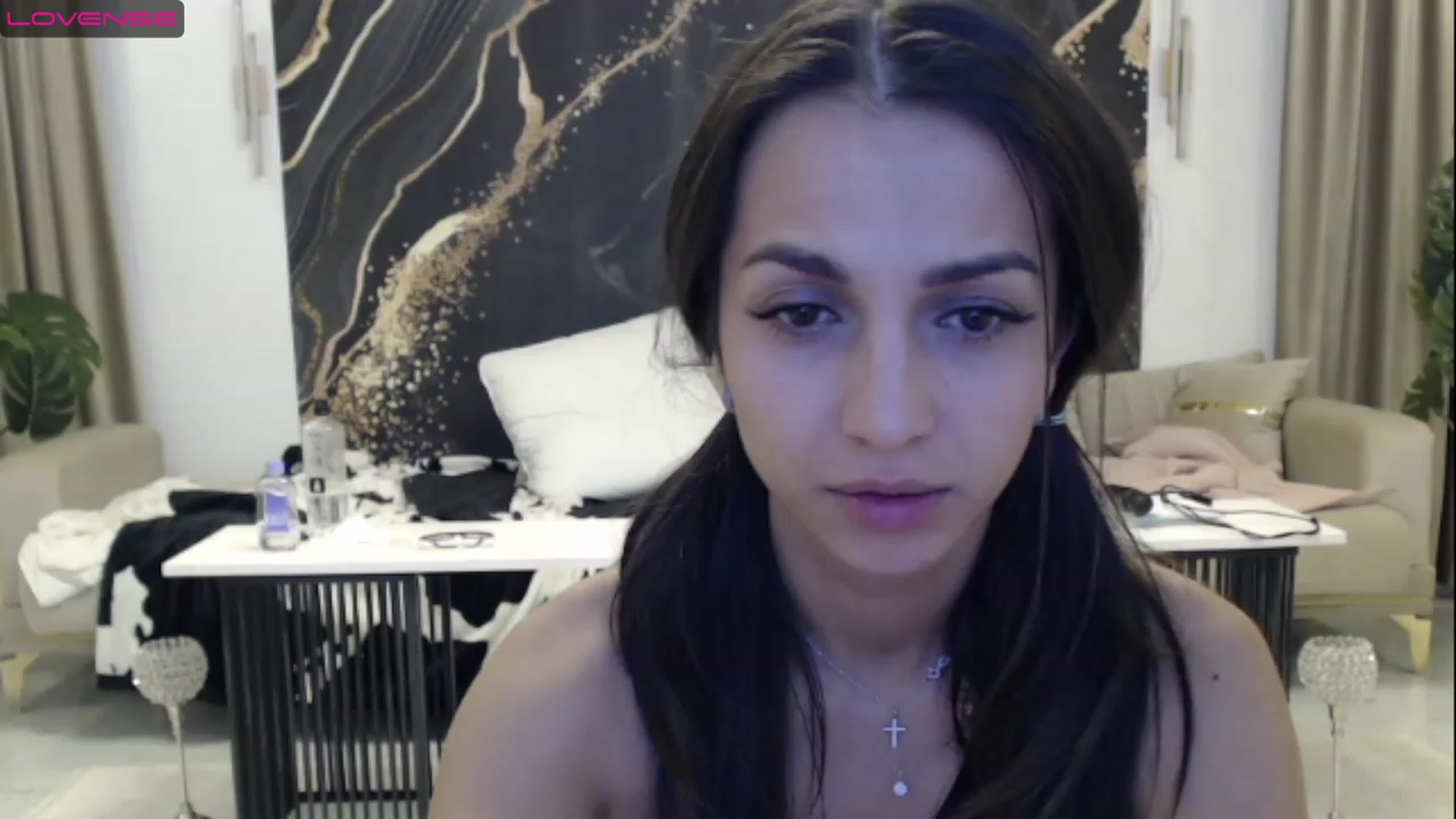 Gallery image thumbnail from Aana_lise's myfreecams stream on, 03/21/2023, 19:24 image 13 of 20