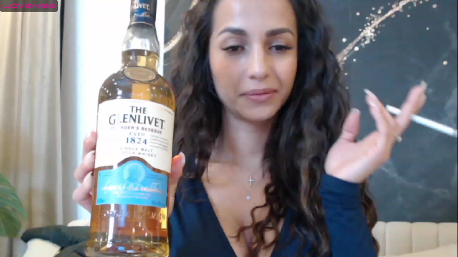 Gallery image thumbnail from Aana_lise's myfreecams stream on, 03/22/2023, 19:43 image 18 of 20