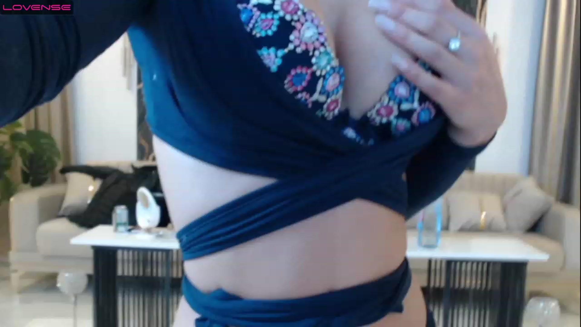 Gallery image thumbnail from Aana_lise's myfreecams stream on, 03/22/2023, 20:39 image 10 of 20