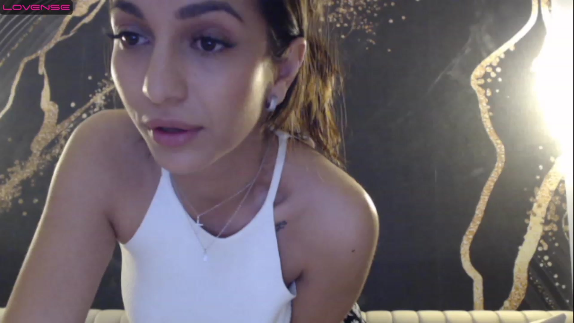 Gallery image thumbnail from Aana_lise's myfreecams stream on, 03/29/2023, 19:58 image 5 of 20