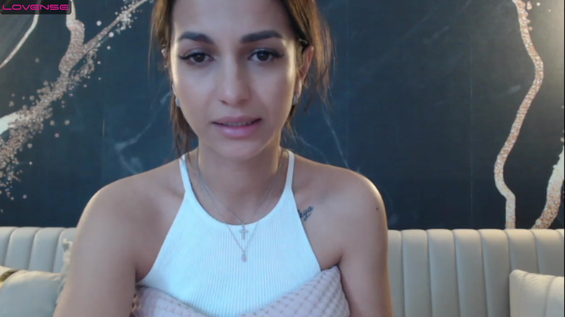 Gallery image thumbnail from Aana_lise's myfreecams stream on, 03/29/2023, 21:24 image 20 of 20