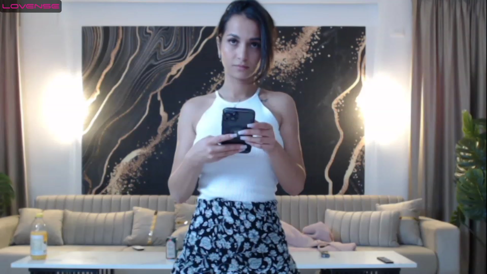 Gallery image thumbnail from Aana_lise's myfreecams stream on, 03/29/2023, 21:24 image 14 of 20