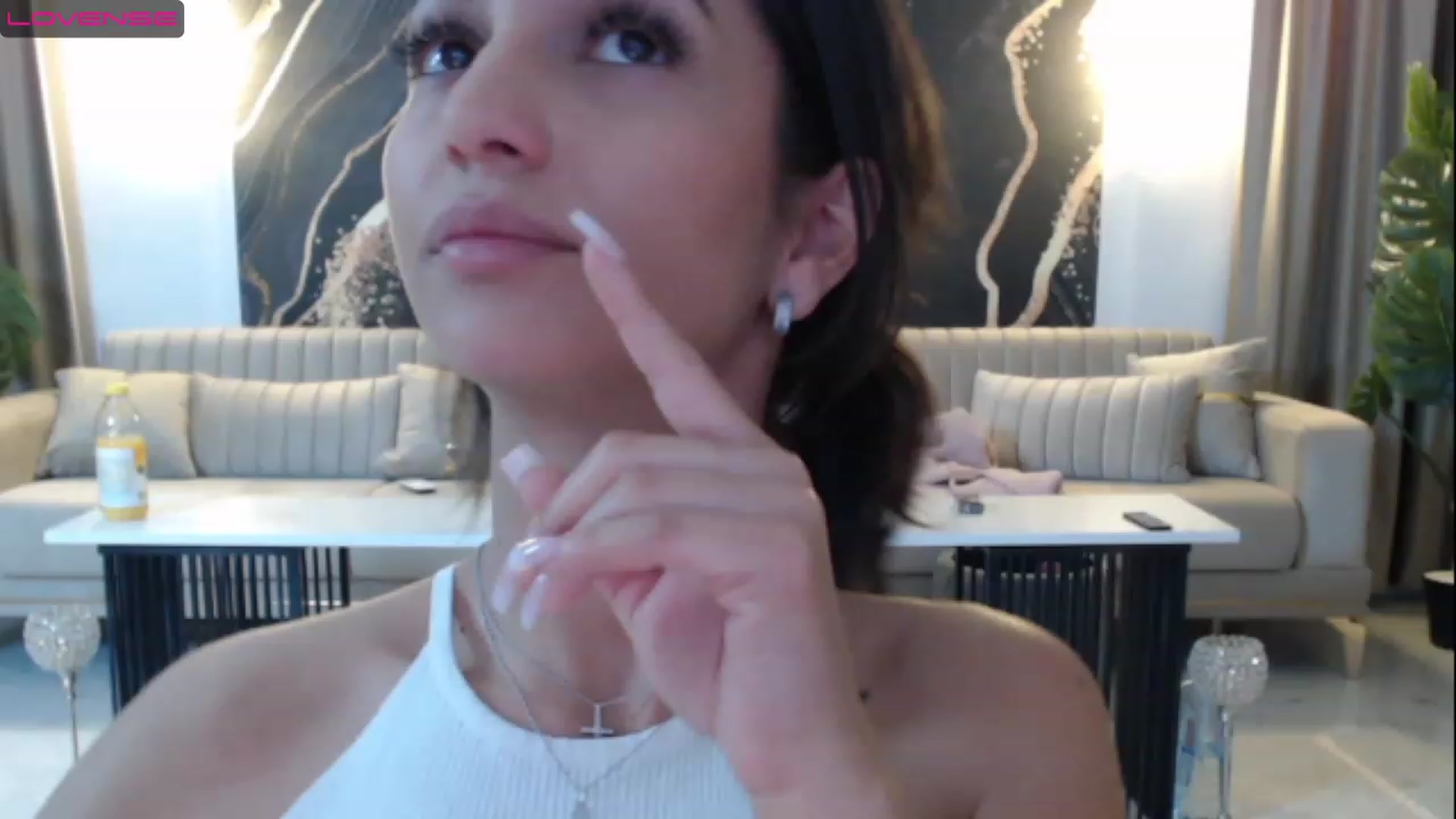Gallery image thumbnail from Aana_lise's myfreecams stream on, 03/29/2023, 21:24 image 10 of 20