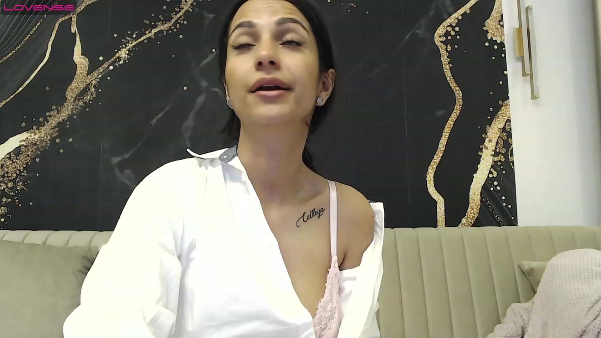 Gallery image thumbnail from Aana_lise's myfreecams stream on, 04/13/2023, 19:46 image 9 of 20