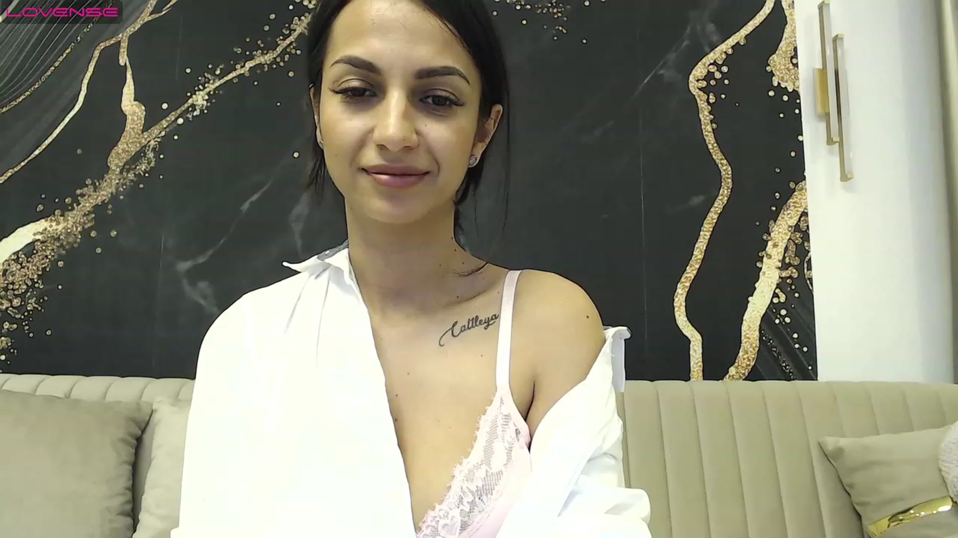 Gallery image thumbnail from Aana_lise's myfreecams stream on, 04/13/2023, 19:46 image 2 of 20