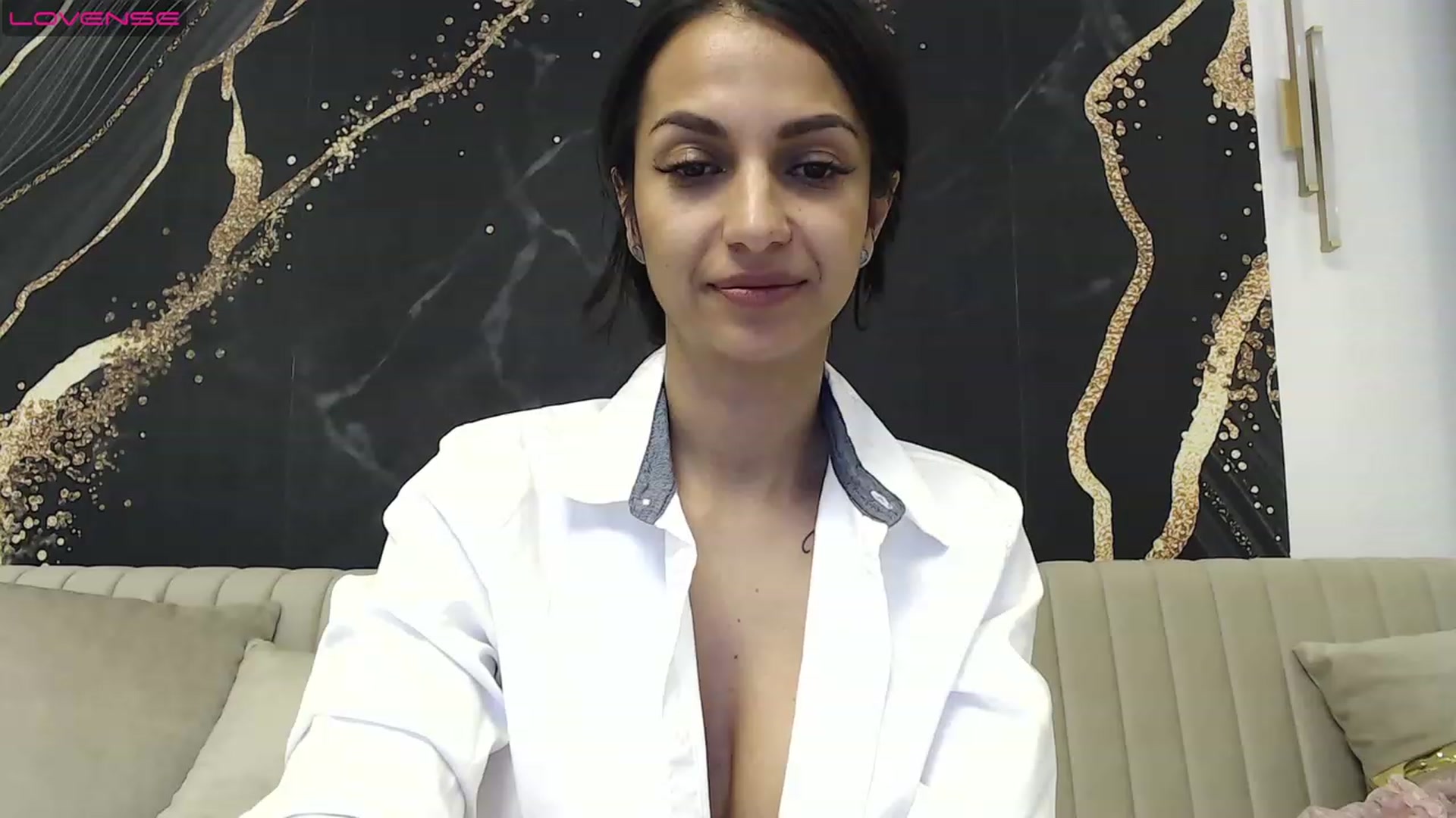 Gallery image thumbnail from Aana_lise's myfreecams stream on, 04/13/2023, 23:23 image 18 of 20