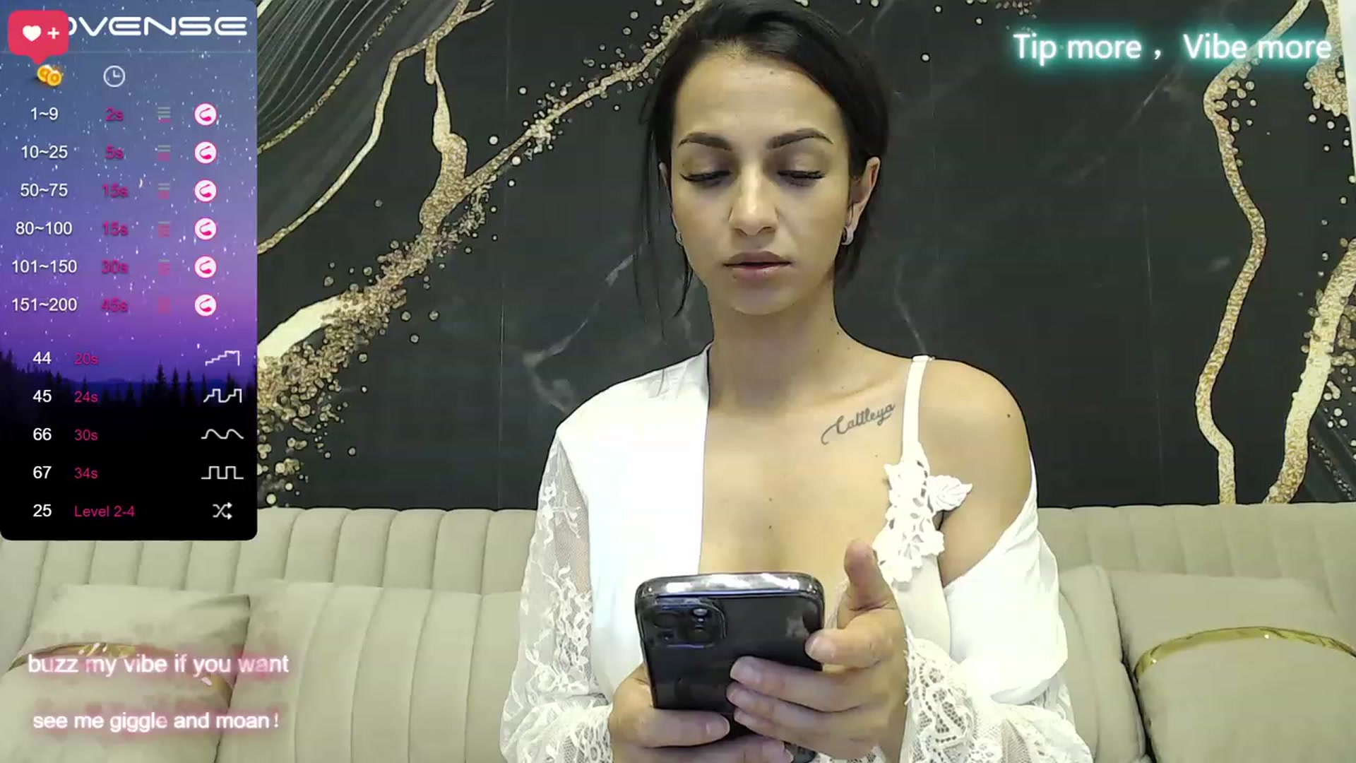 Gallery image thumbnail from Aana_lise's myfreecams stream on, 05/03/2023, 18:58 image 16 of 20