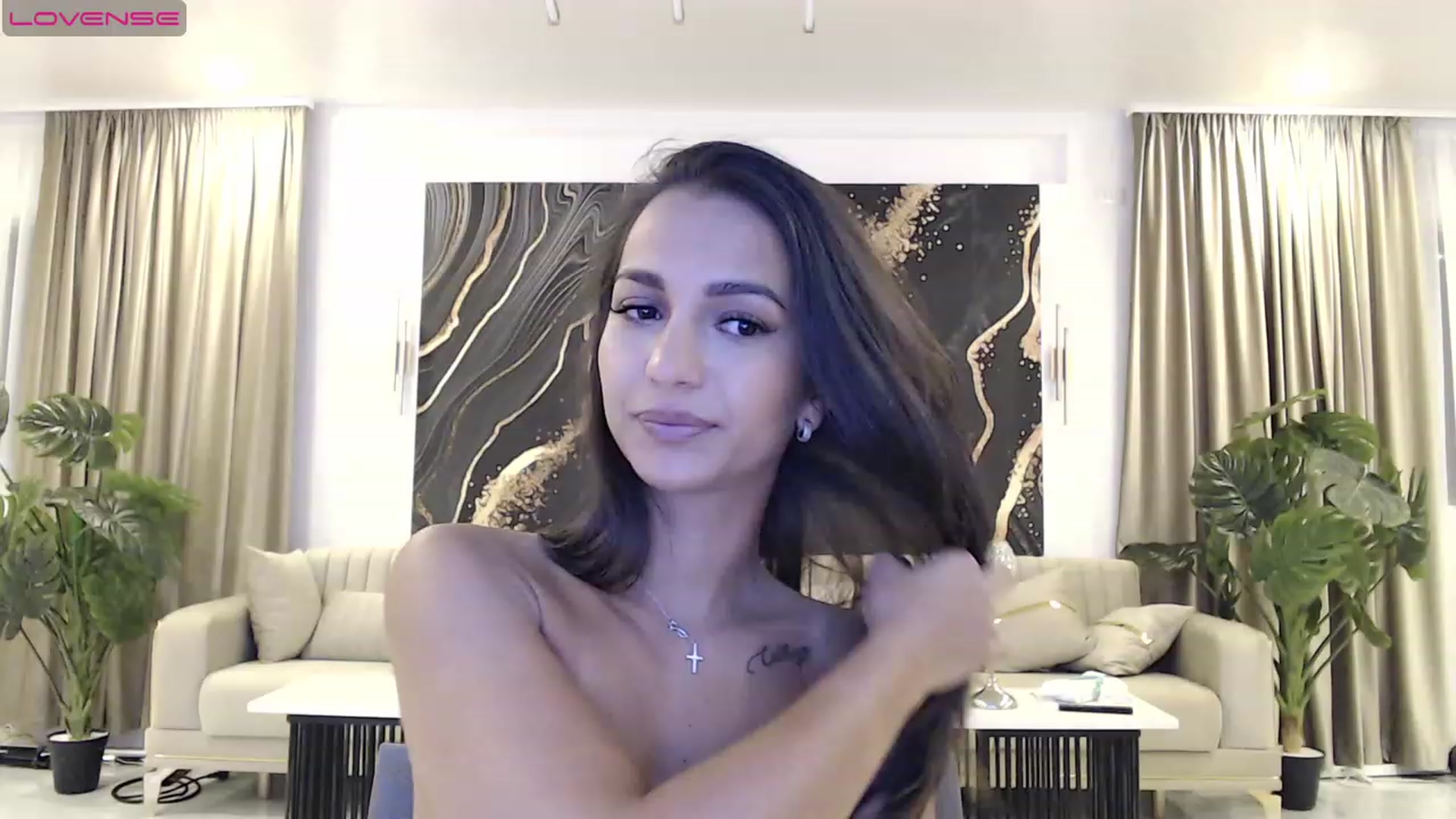Gallery image thumbnail from Aana_lise's myfreecams stream on, 06/12/2023, 19:17 image 3 of 20
