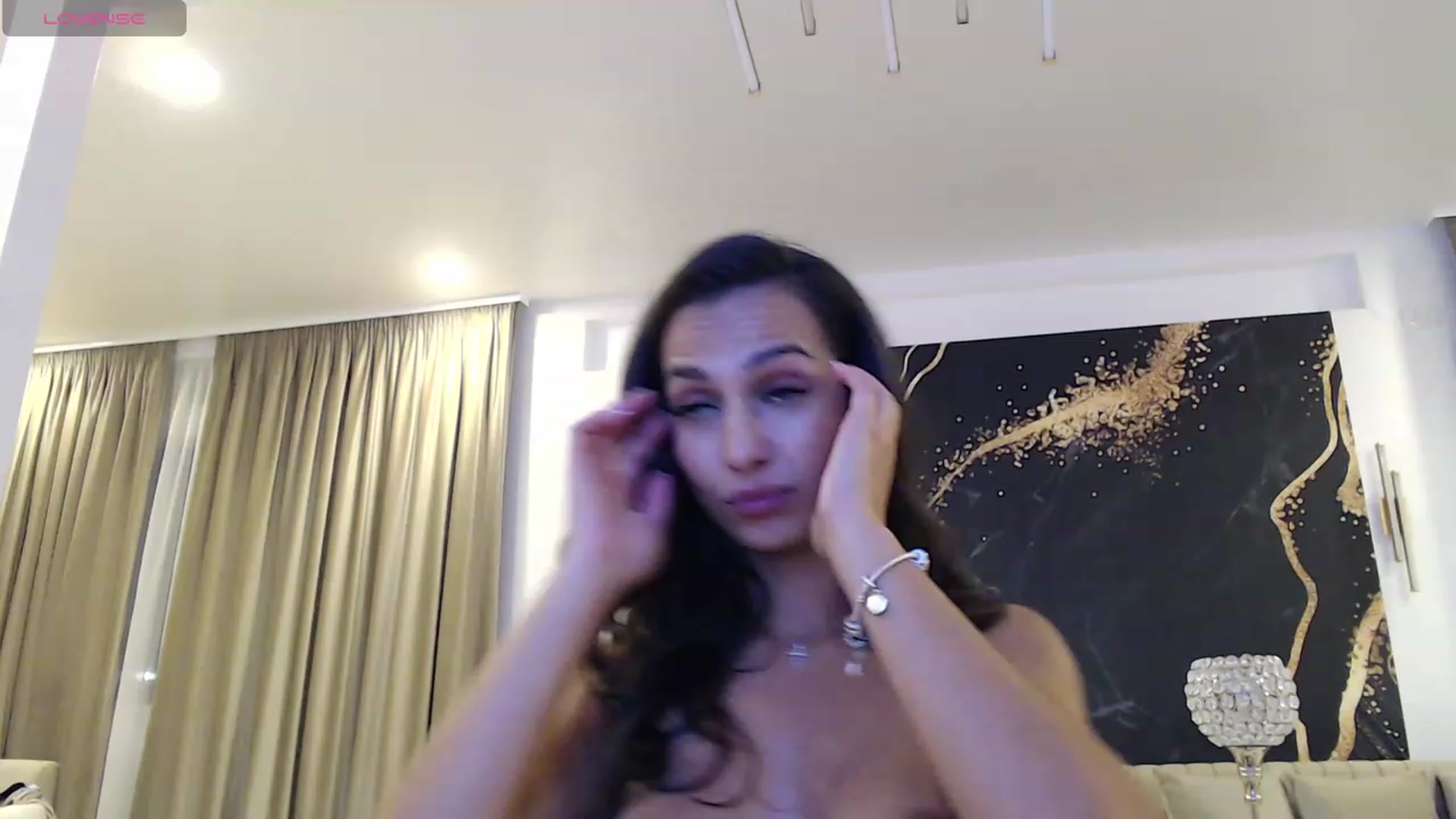 Gallery image thumbnail from Aana_lise's myfreecams stream on, 11/03/2023, 21:16 image 4 of 20