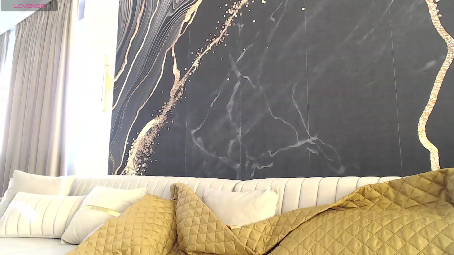 Gallery image thumbnail from Aana_lise's myfreecams stream on, 11/24/2023, 08:09 image 10 of 20