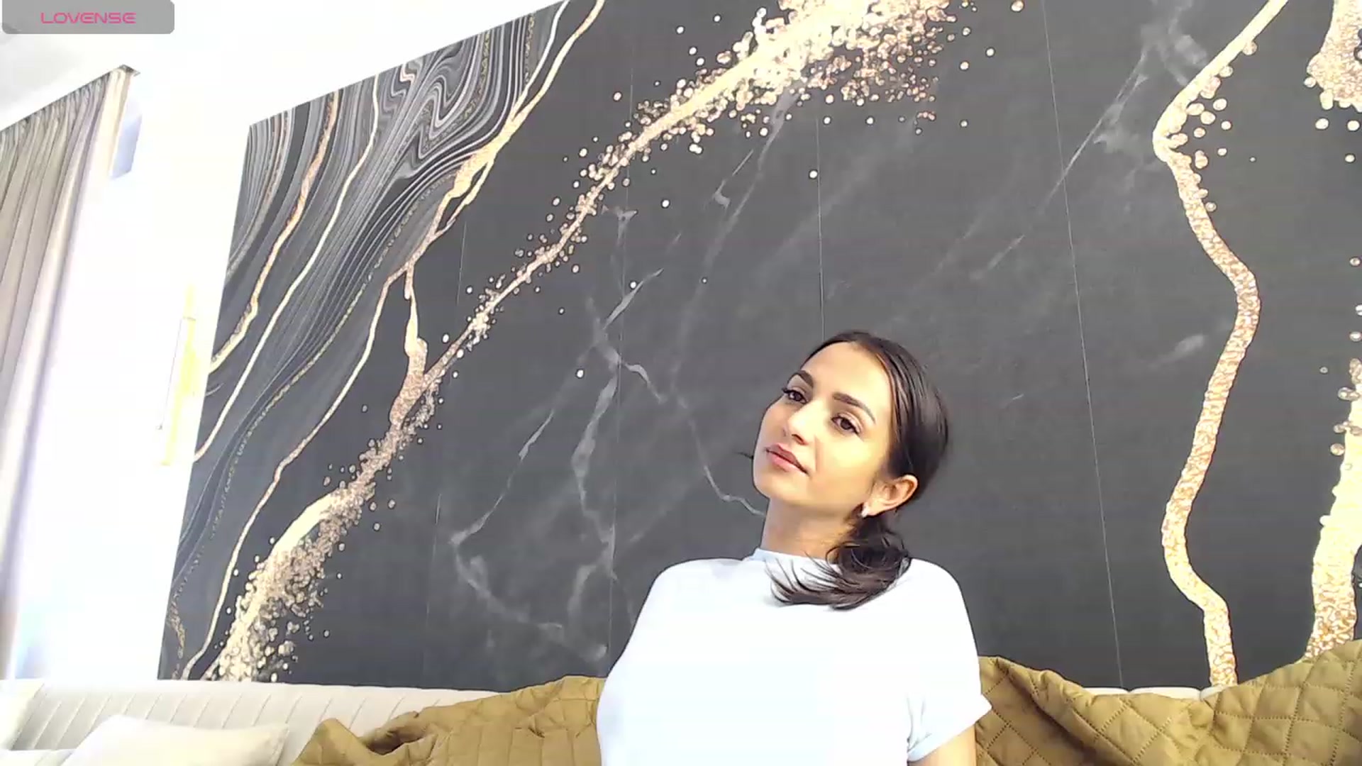 Gallery image thumbnail from Aana_lise's myfreecams stream on, 11/24/2023, 08:47 image 10 of 20