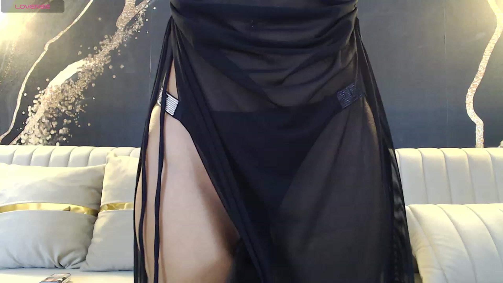 Gallery image thumbnail from Aana_lise's myfreecams stream on, 11/27/2023, 22:01 image 2 of 20