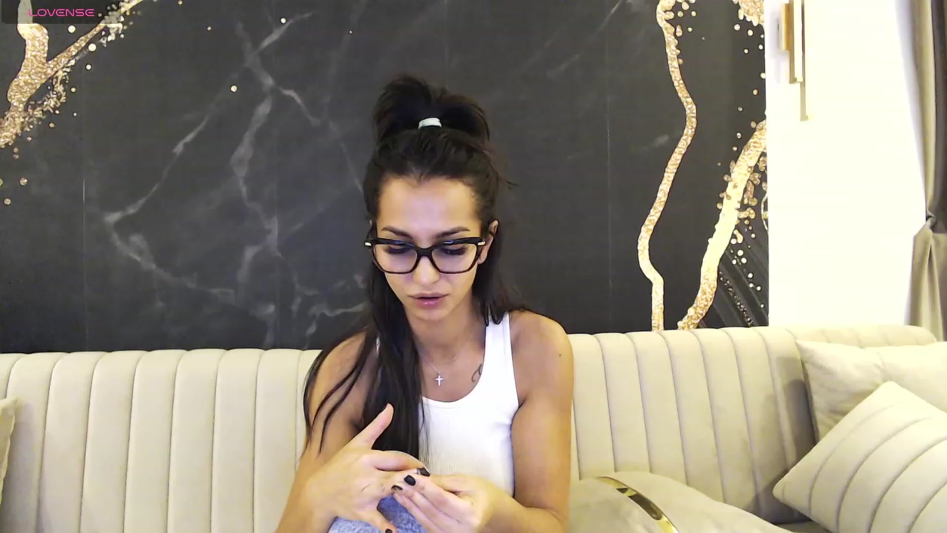 Gallery image thumbnail from Aana_lise's myfreecams stream on, 12/07/2023, 21:26 image 10 of 20