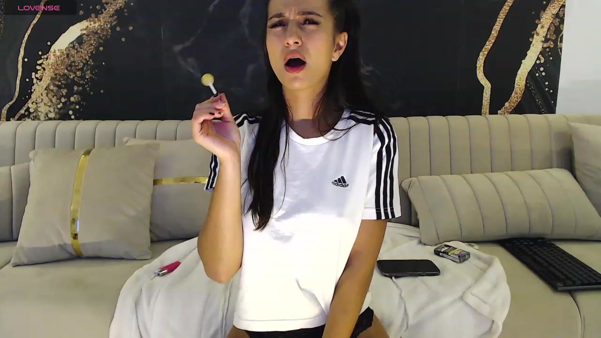 Gallery image thumbnail from Aana_lise's myfreecams stream on, 12/08/2023, 20:37 image 13 of 20