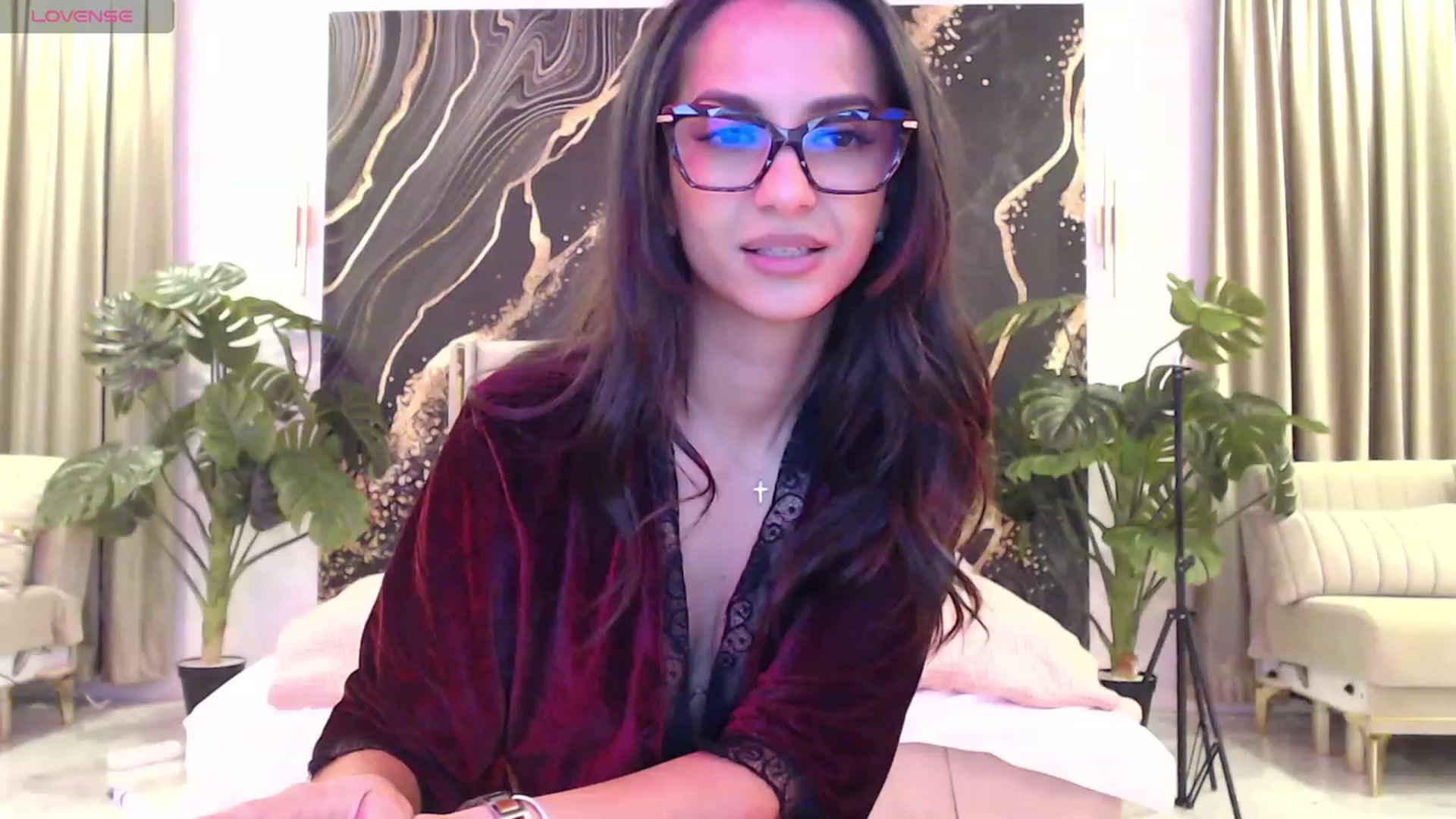 Gallery image thumbnail from Aana_lise's myfreecams stream on, 02/15/2024, 21:02 image 13 of 20