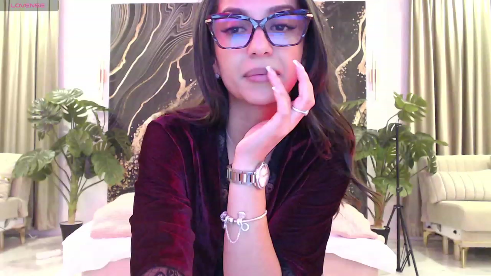 Gallery image thumbnail from Aana_lise's myfreecams stream on, 02/15/2024, 21:02 image 14 of 20