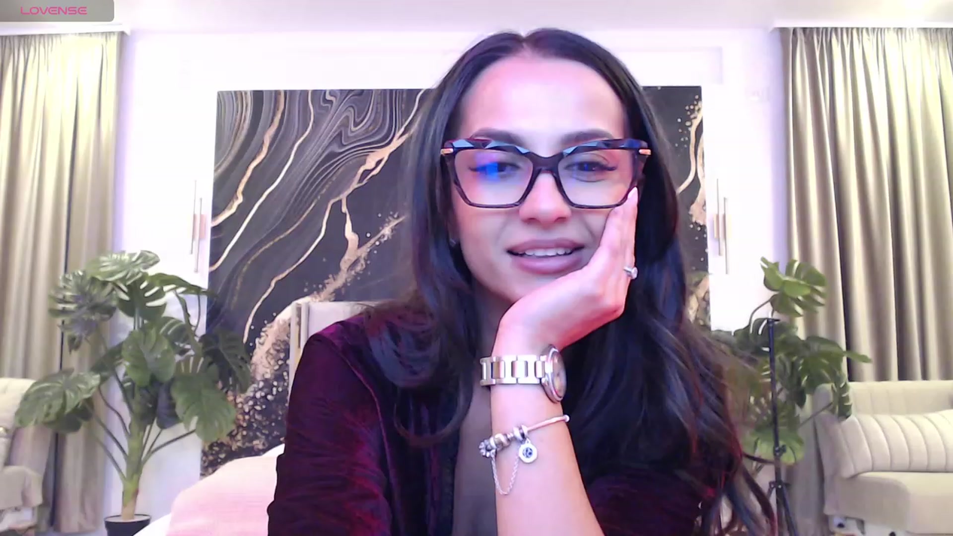 Gallery image thumbnail from Aana_lise's myfreecams stream on, 02/15/2024, 21:02 image 11 of 20