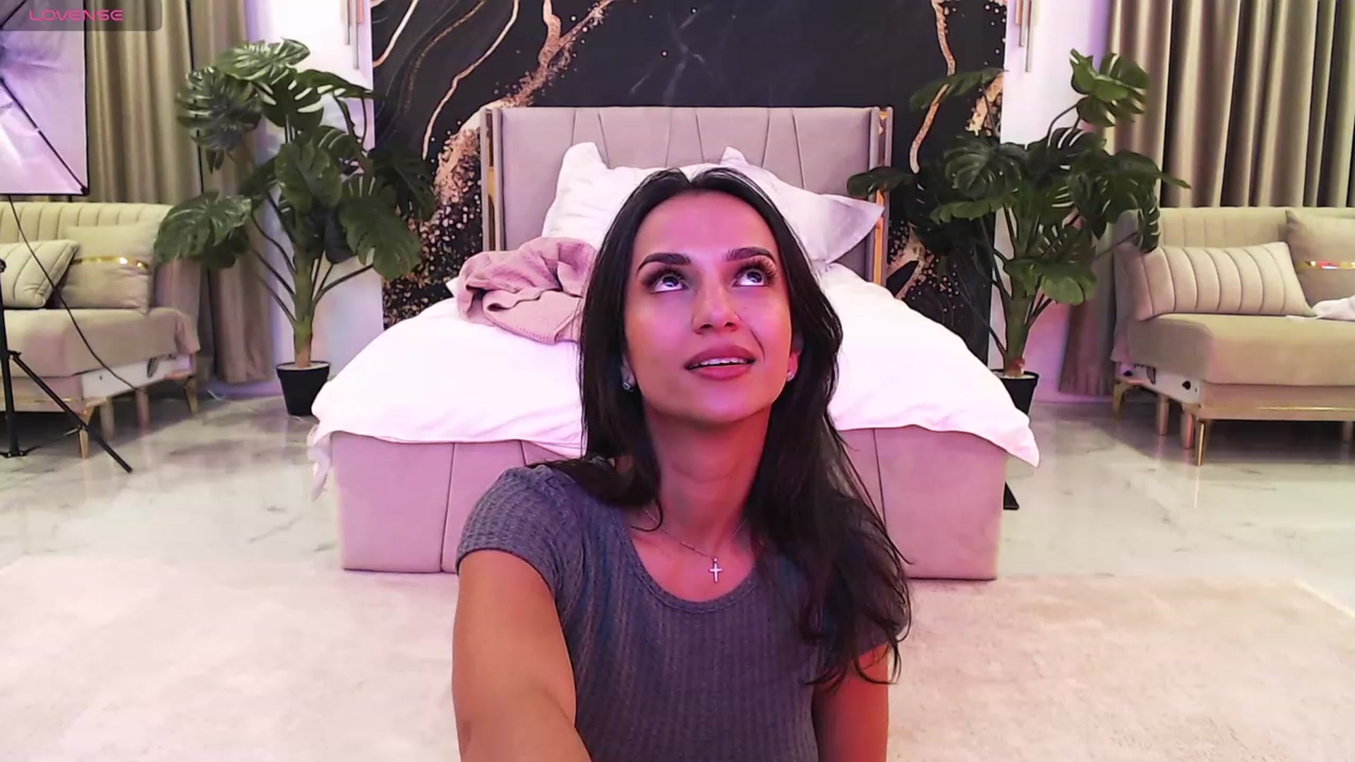 Gallery image thumbnail from Aana_lise's myfreecams stream on, 02/26/2024, 21:36 image 17 of 20
