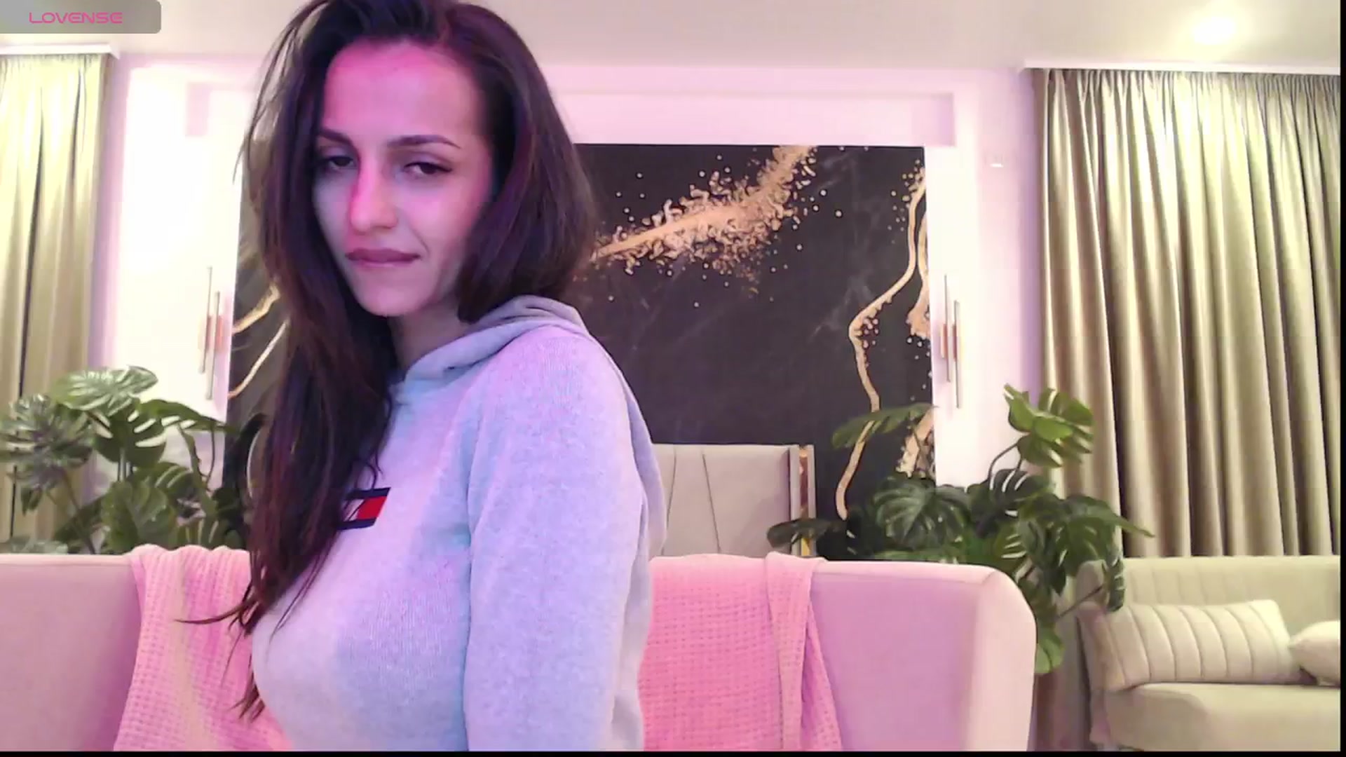 Gallery image thumbnail from Aana_lise's myfreecams stream on, 03/20/2024, 19:39 image 6 of 20