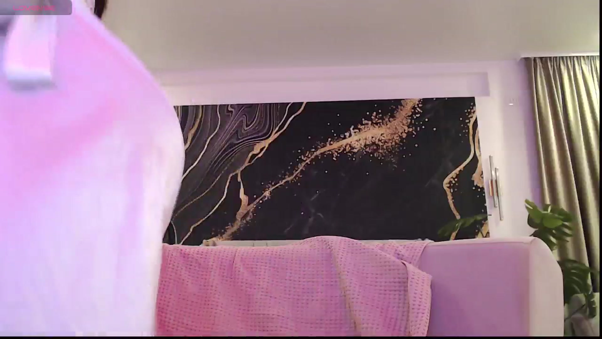 Gallery image thumbnail from Aana_lise's myfreecams stream on, 03/20/2024, 22:07 image 17 of 20