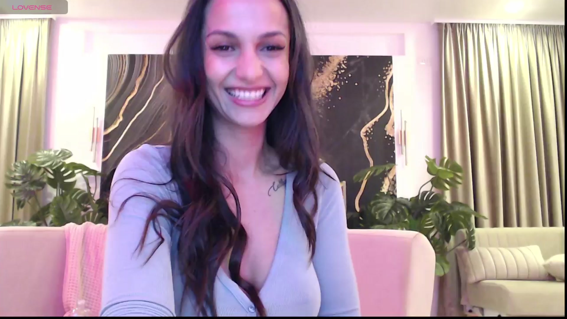 Gallery image thumbnail from Aana_lise's myfreecams stream on, 03/21/2024, 22:10 image 3 of 20