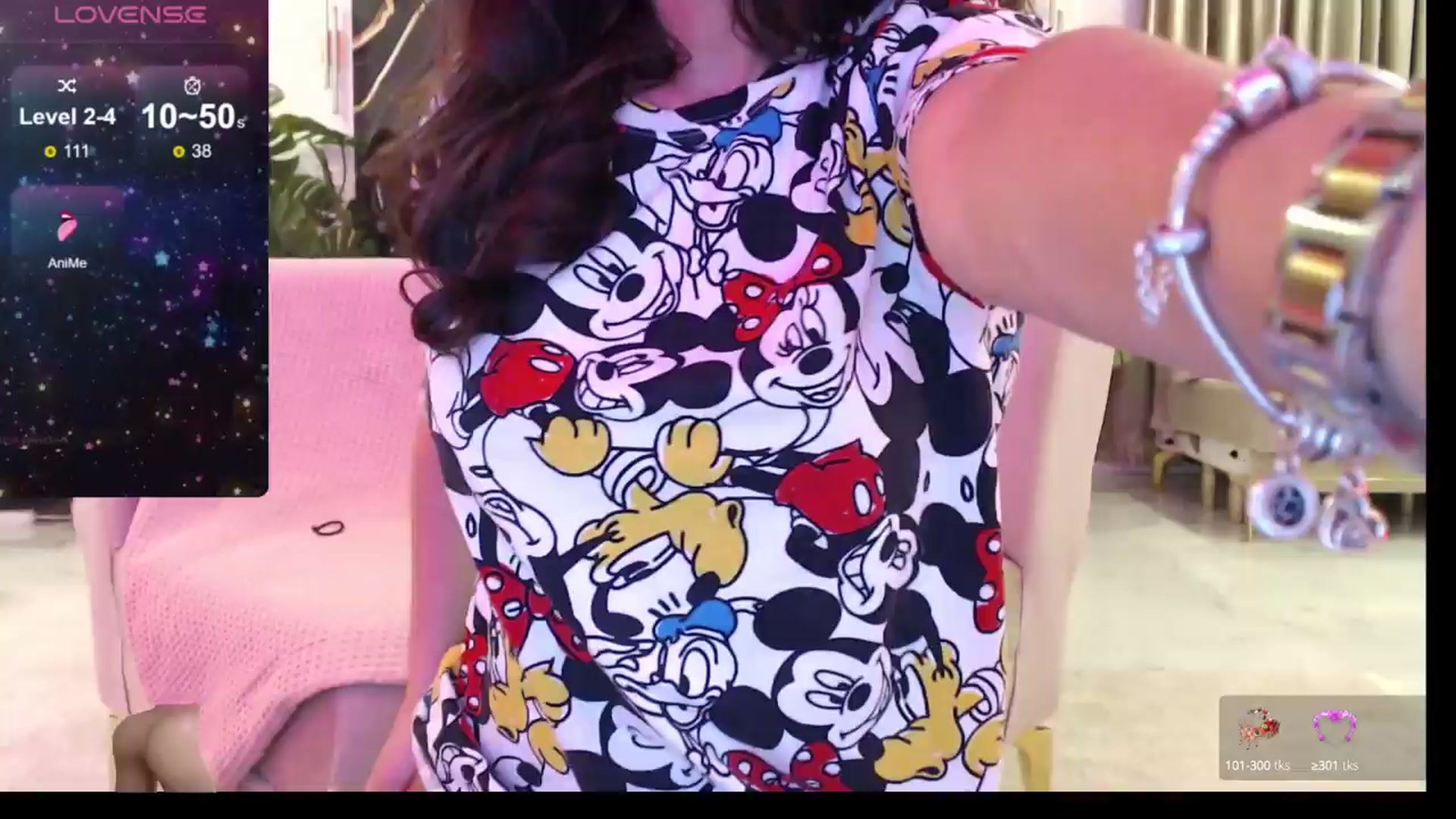 Gallery image thumbnail from Aana_lise's myfreecams stream on, 03/26/2024, 22:01 image 6 of 20