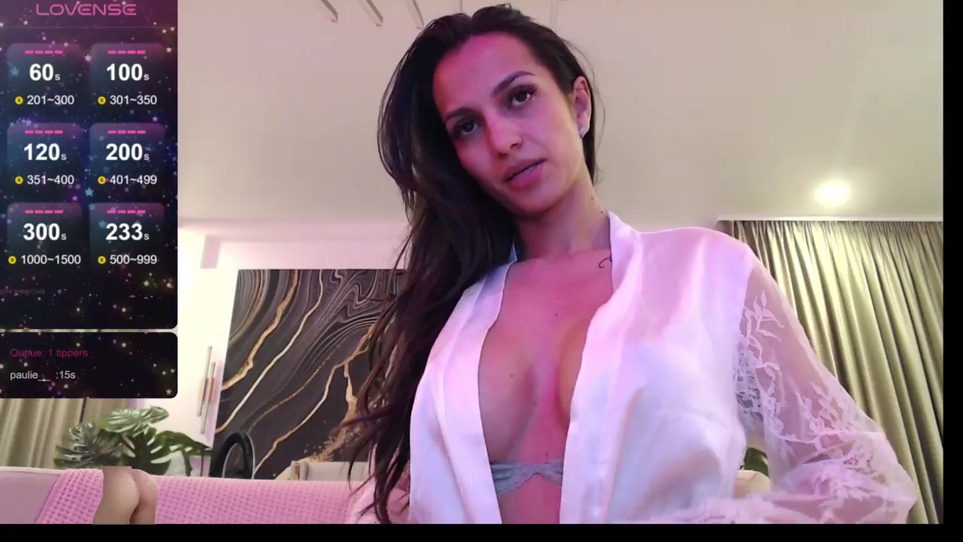 Gallery image thumbnail from Aana_lise's myfreecams stream on, 03/28/2024, 21:44 image 14 of 20