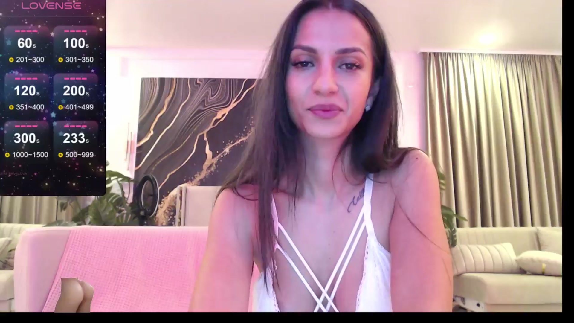 Gallery image thumbnail from Aana_lise's myfreecams stream on, 03/29/2024, 20:07 image 9 of 20